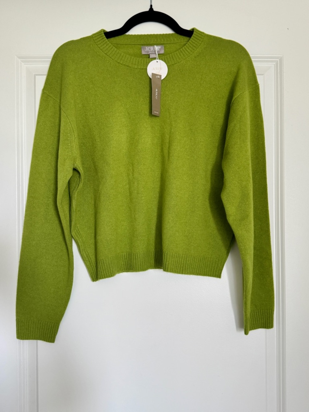 NWT! J. CREW Women’s Perfect Cashmere Crewneck August Peridot Green Size Medium